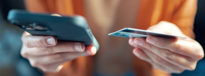 Digitalização de pagamentos é puxada por Pix e cartões